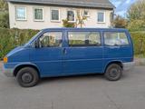Volkswagen T4 Caravelle 2.4 D, H-Kennzeichen  - Volkswagen T4 Caravelle aus 1991