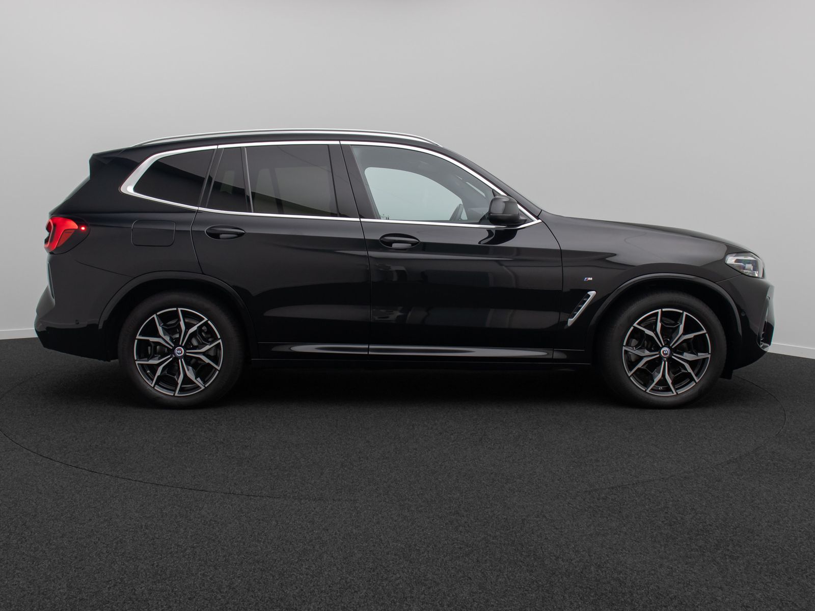 Fahrzeugabbildung BMW X3 xD20d  M Sport Panorama Kamera DAB AHK 19Zoll