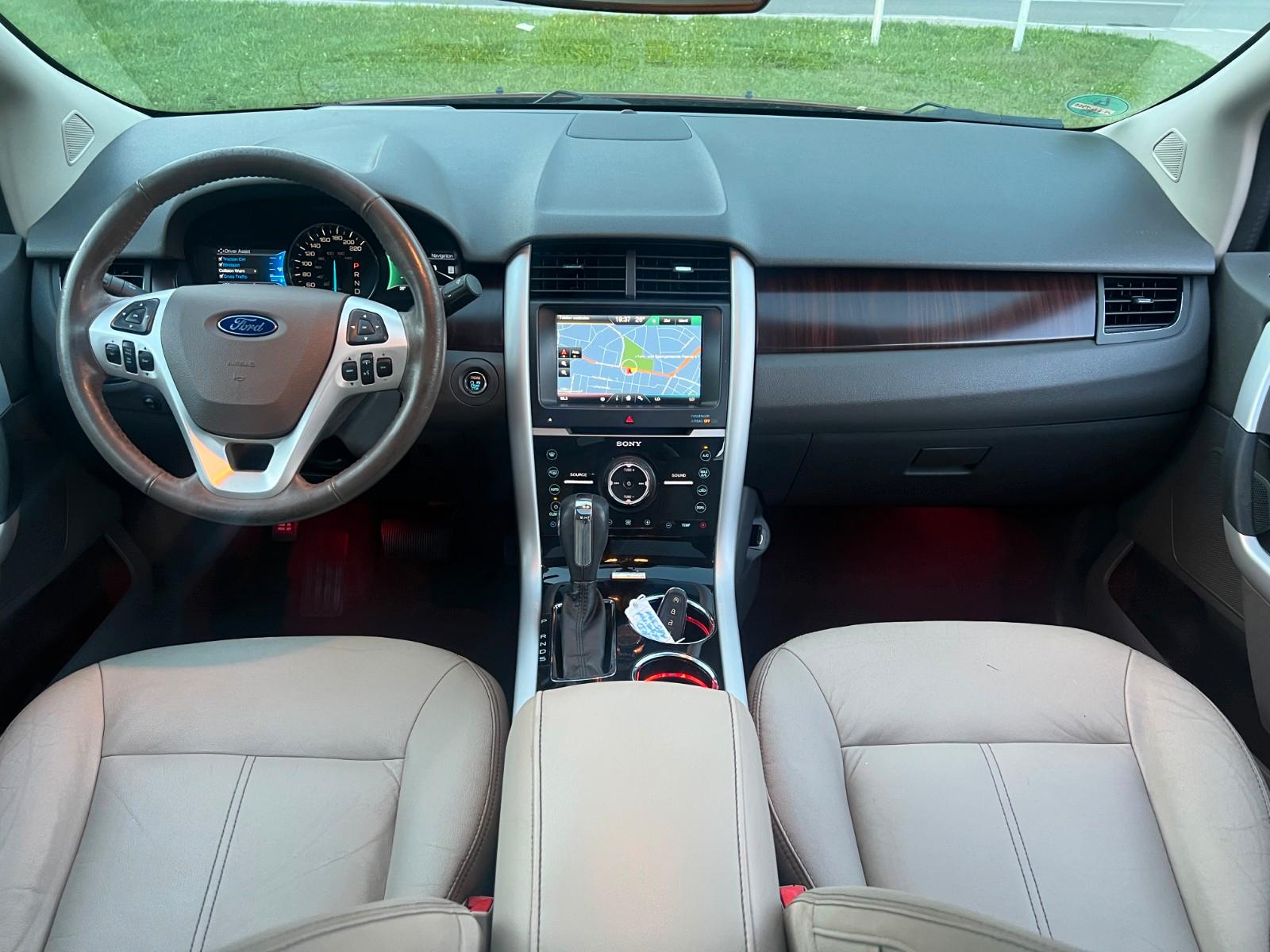 Ford Edge LTD 3.5L AWD *Vollausstattung*Pano*Kamera!