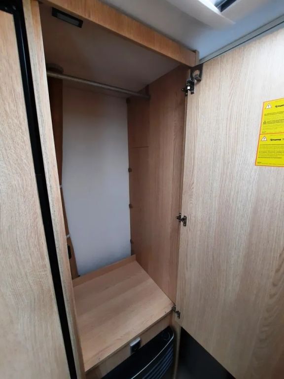 Fahrzeug Übersicht 17 Fahrzeugabbildung LMC Tandero 500 E Sparen Sie 5.590,- €