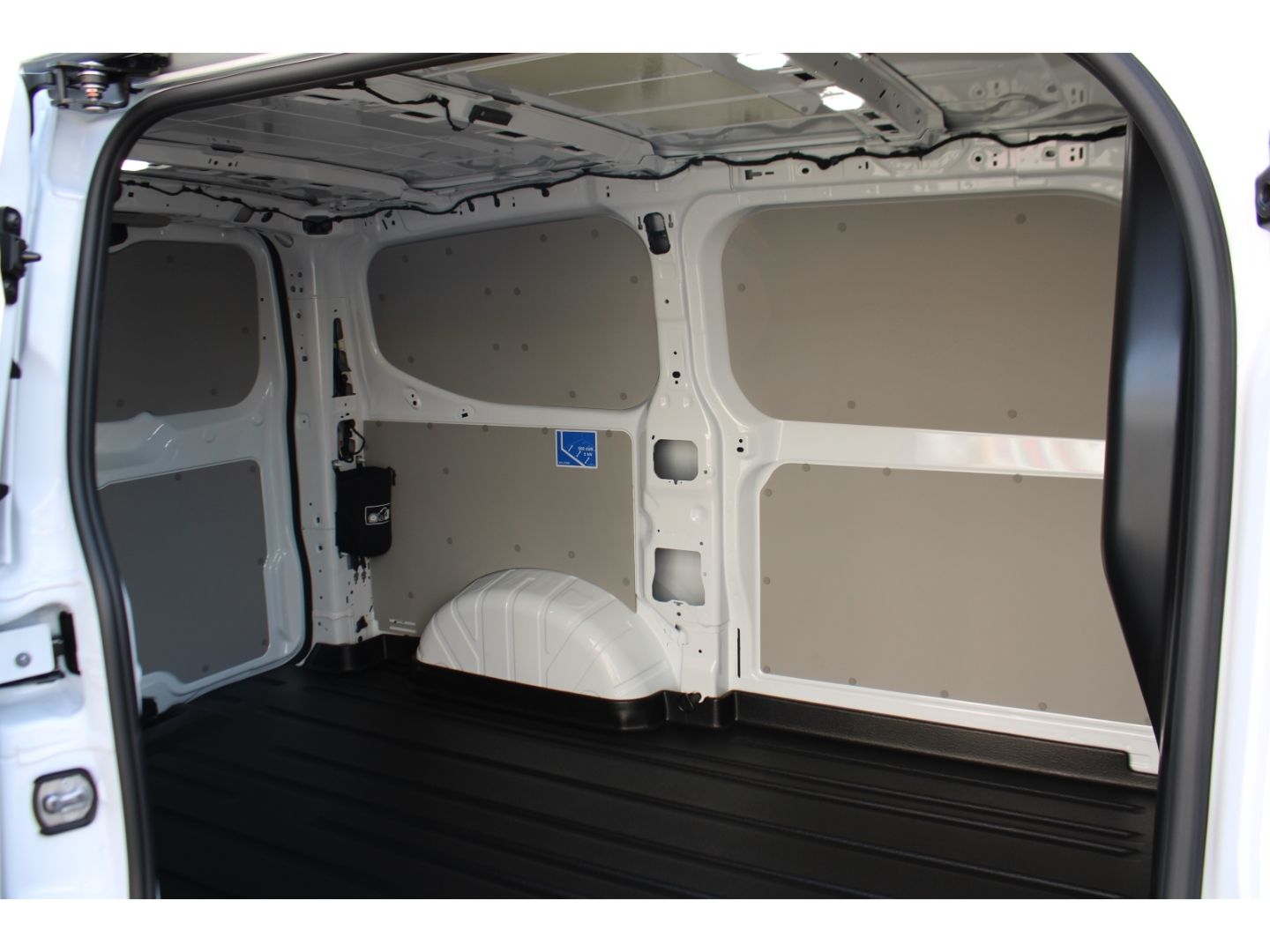 Fahrzeugabbildung Ford Transit Custom 320 L1 Trend LED GRA PDC RFK AHK