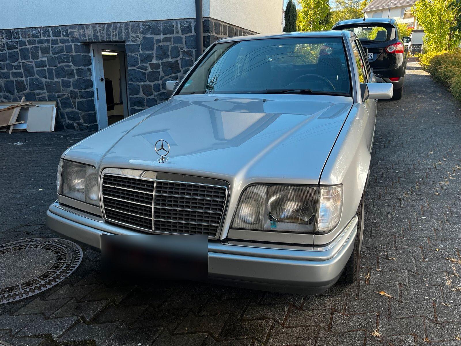 Mercedes-Benz E 200