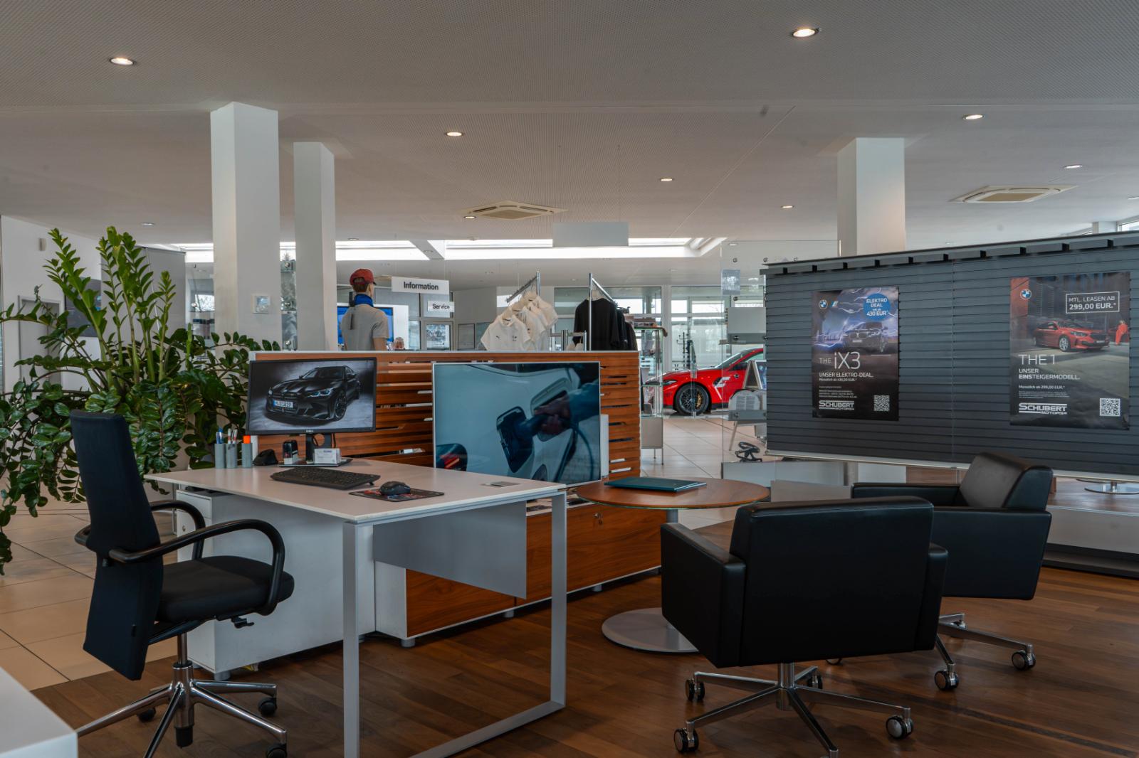 showroom-image-bottom