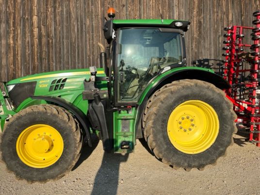 John Deere 6140R im Kundenauftrag