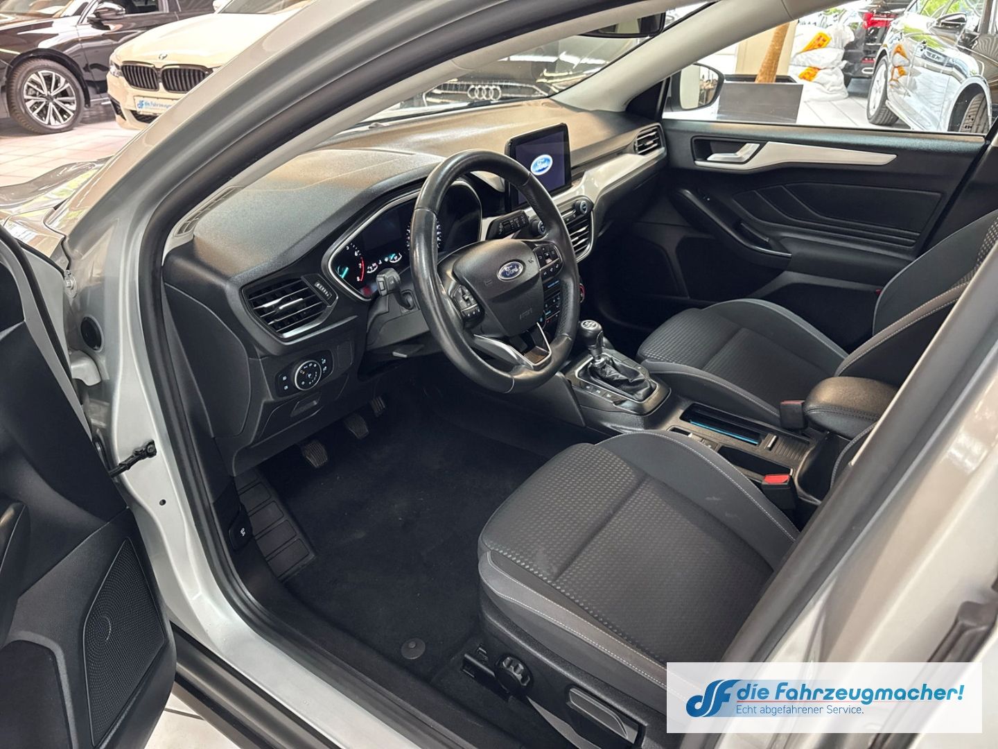 Fahrzeugabbildung Ford Focus Turnier Cool & Connect 1.0 EcoBoost EU6d-T