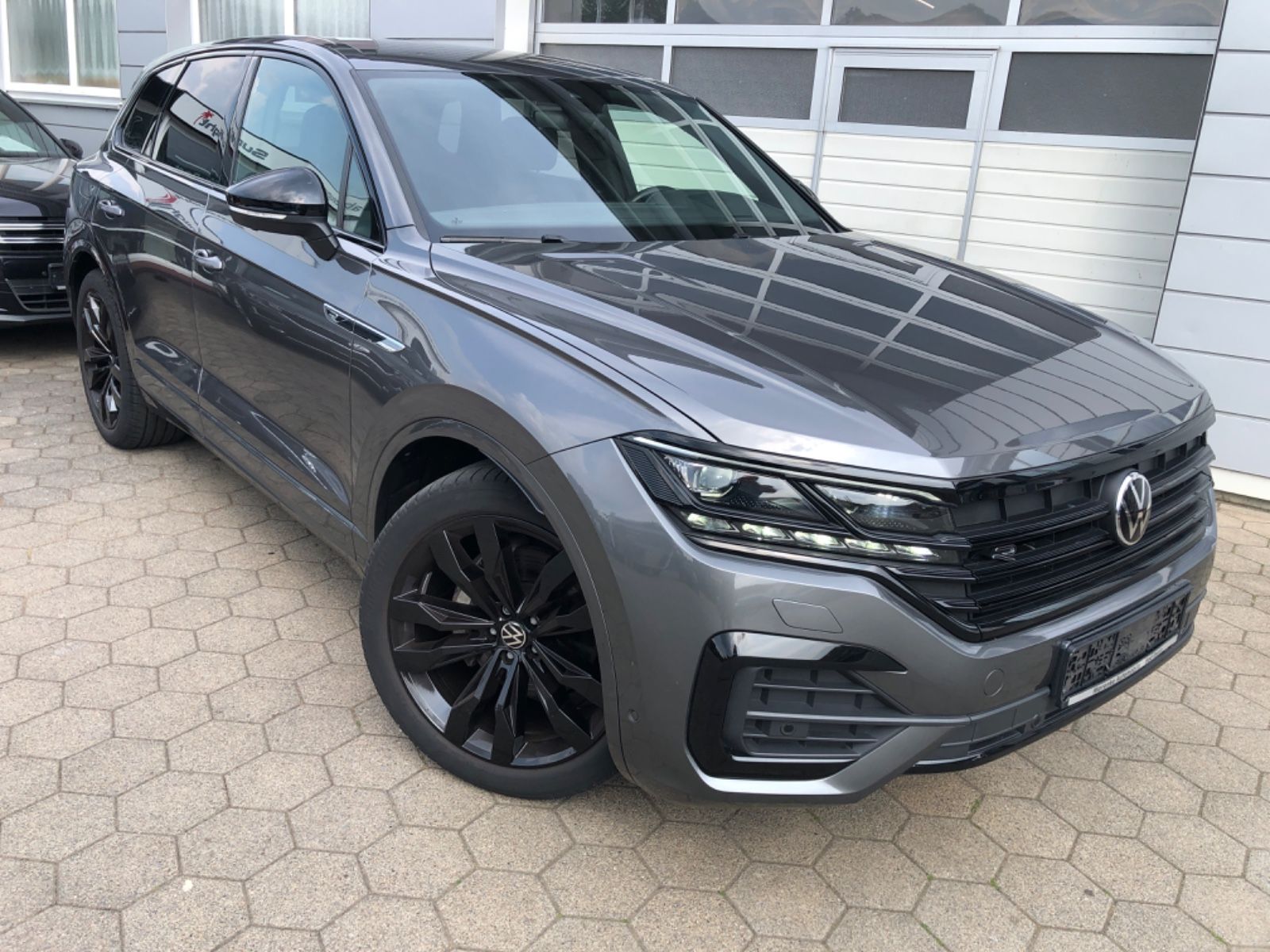 Volkswagen Touareg R-Line 4Motion 3.0 TDI 210kW foto 1