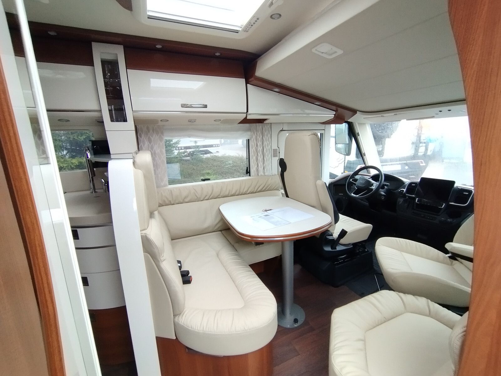 Fahrzeugabbildung Carthago chic c-line superior I 4.9 LE L Fiat,Sat,Markise