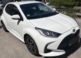 Toyota Yaris 1.5-l-VVT-i Club mit AHK + Rückfahrkamera