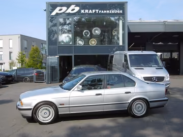صورة 1 لـ 1991 BMW M5