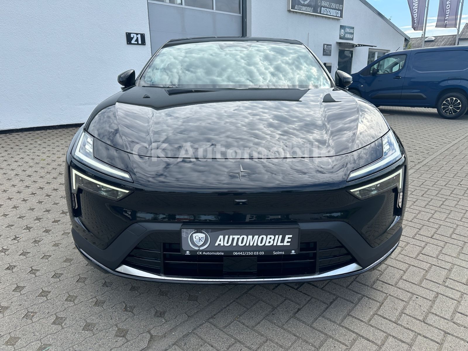 Fahrzeugabbildung Polestar 4 LRDM 400 kW Long Range Dual/Pano/Head-Up