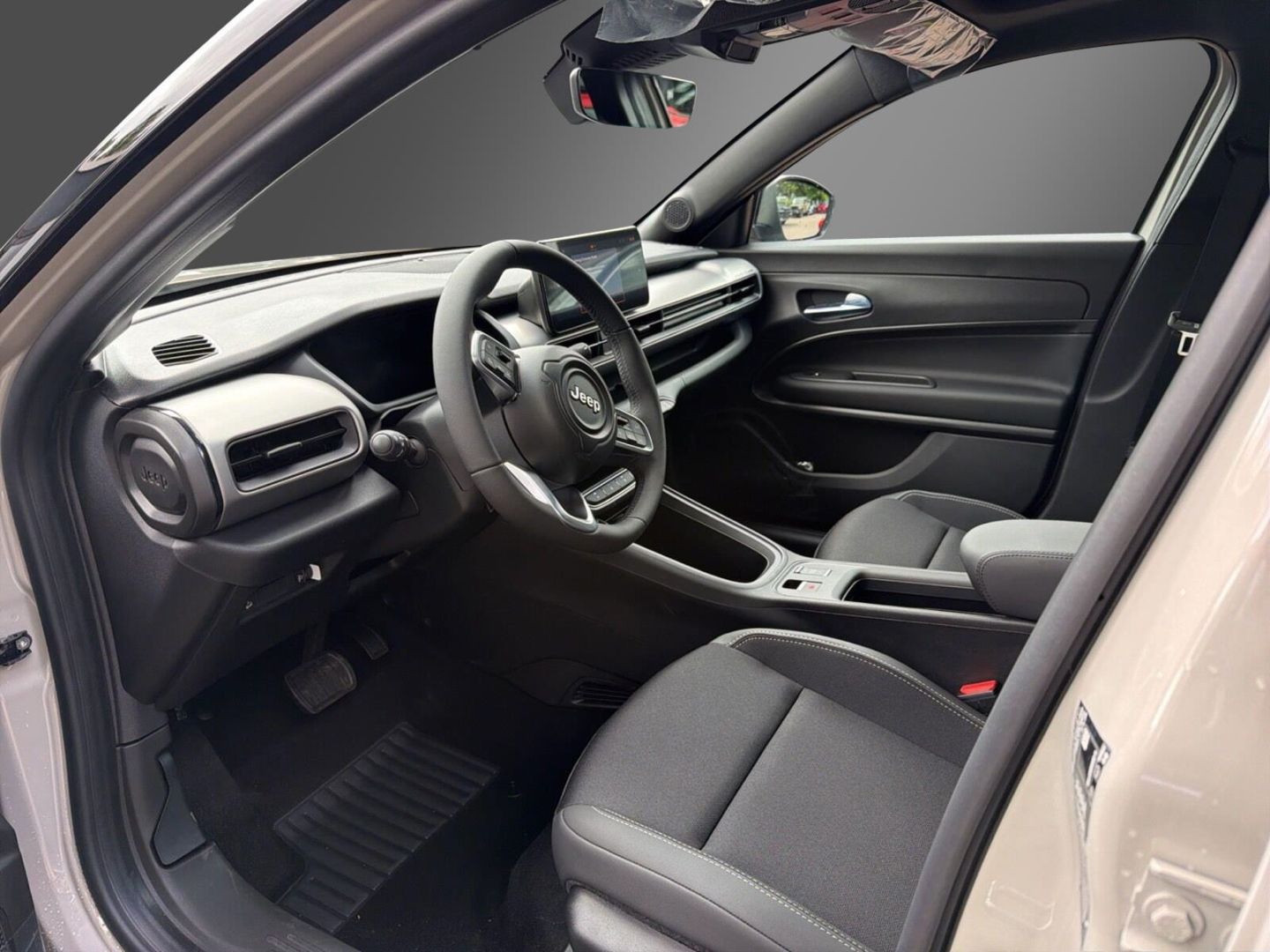 Fahrzeugabbildung Jeep Avenger Black Edition 1.2 MHEV -Panoramadach-MY2