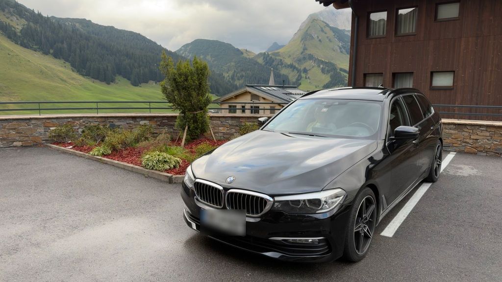 Image of BMW 530