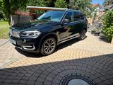 BMW X5 F15 xDrive35i  Vollausstattung  - BMW X5 mit Benzin-Antrieb: Fernlichtassistent