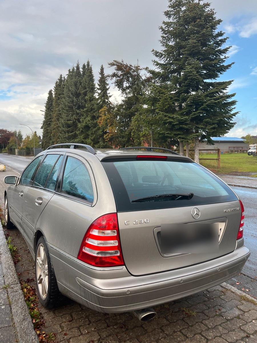 Mercedes-Benz C230 2004 — photo 7
