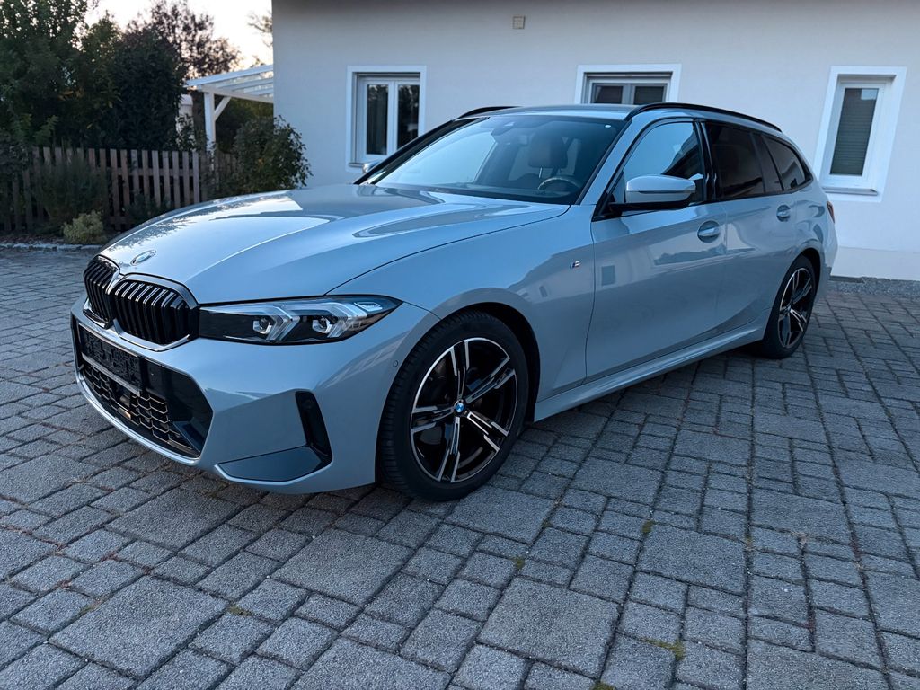 Image of BMW 320