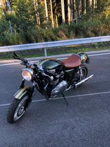 Triumph Thruxton 900