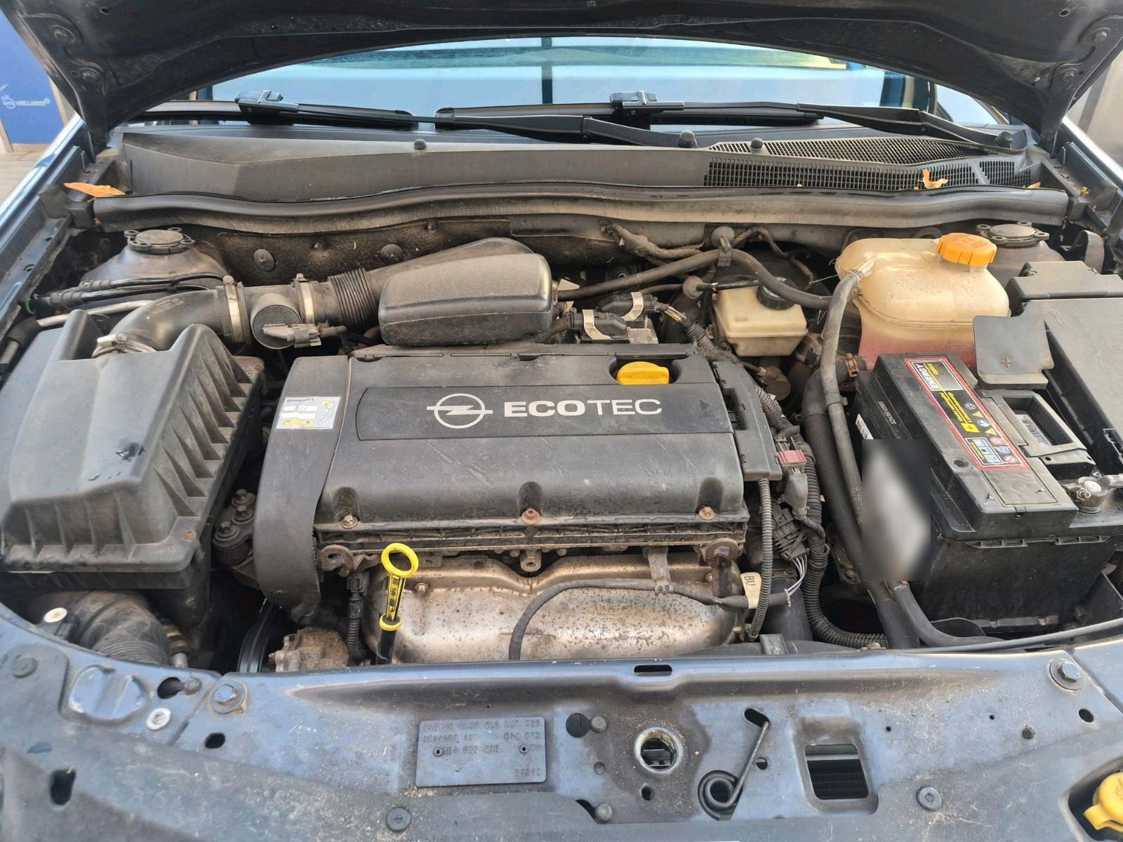 Opel Astra 2006 — interior