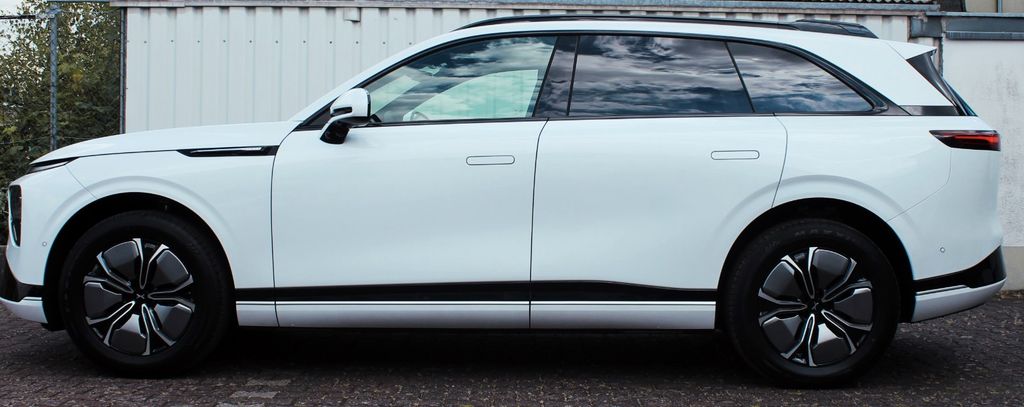 XPENG G9
