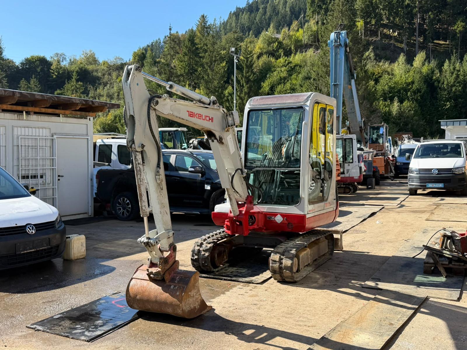 Takeuchi TB125