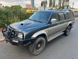 Mitsubishi L200 2.5 TD 4x4 Crew Cab *2.Hand* - Mitsubishi L200 Gebrauchtwagen in Berlin