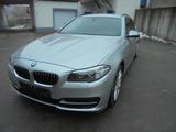BMW 525 5 Touring 525 d - silberne BMW 525