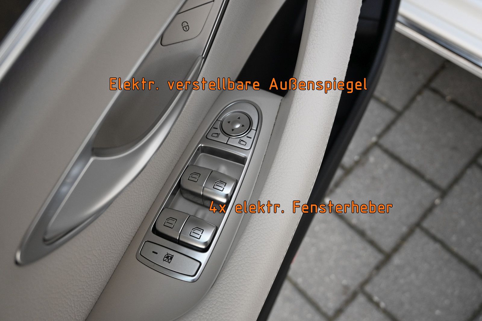Fahrzeugabbildung Mercedes-Benz E 220 d 4MATIC Exclusive °AHK°PANO°STANDHEIZUNG°
