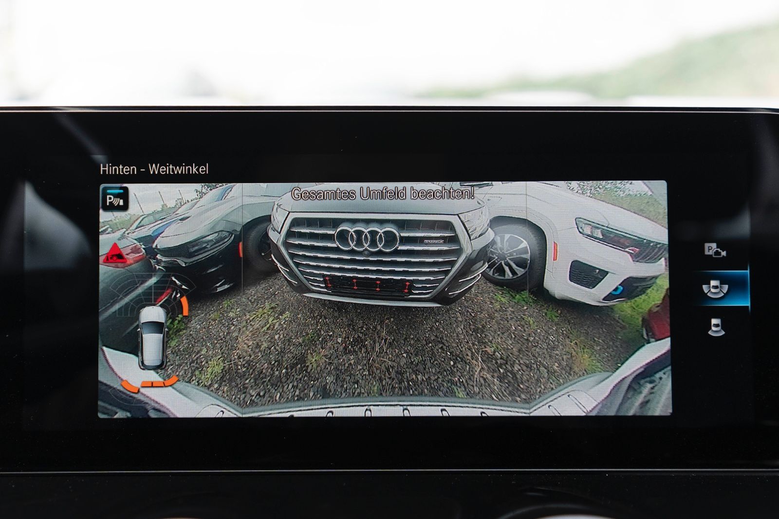 Fahrzeugabbildung Mercedes-Benz GLA 250e PLUG-IN ACC LED KAM TOTW KEYLESS GO NAV