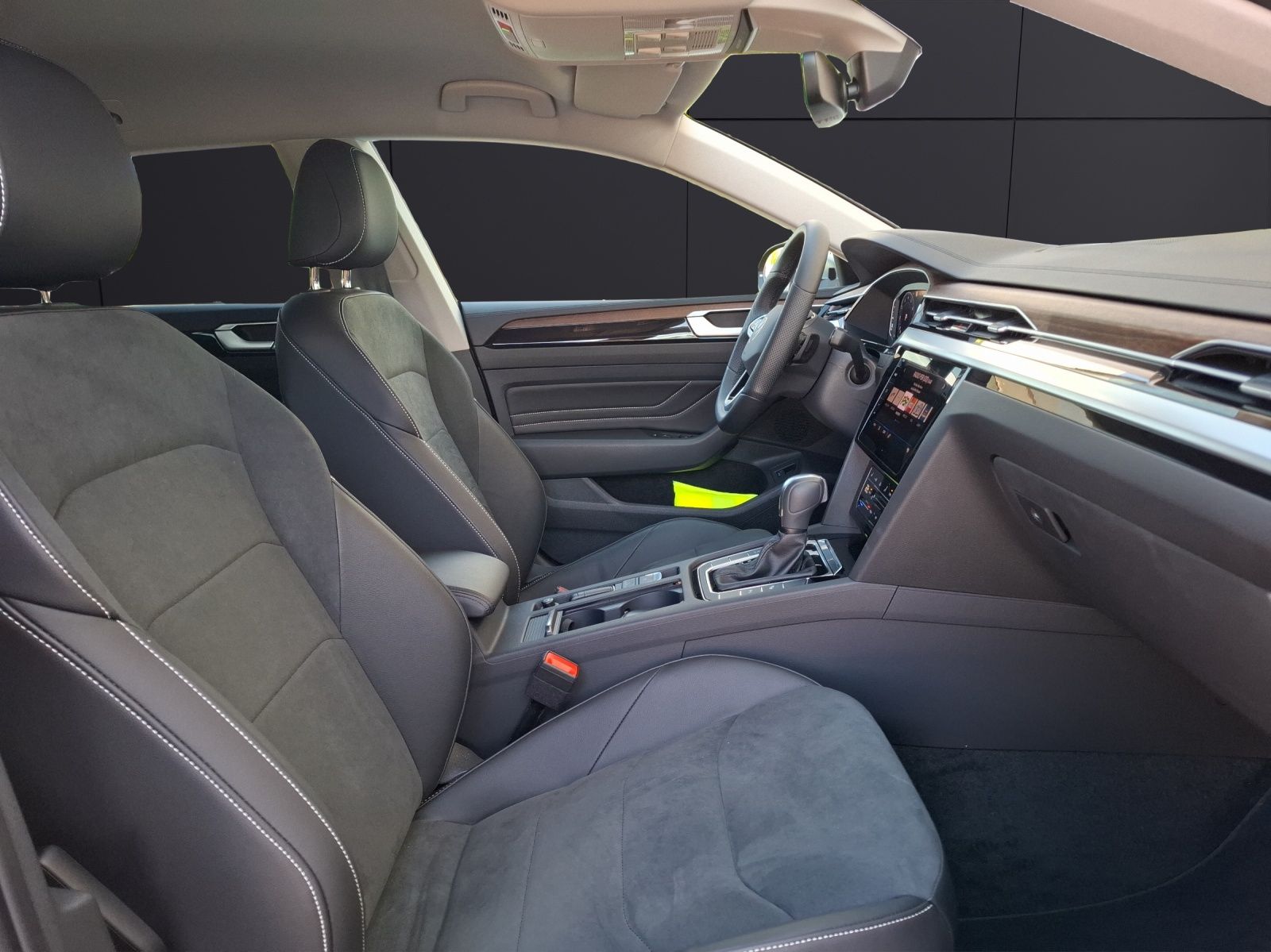 Fahrzeugabbildung Volkswagen Arteon SB TSI Elegance DSG  Matrix AHK Navi AID