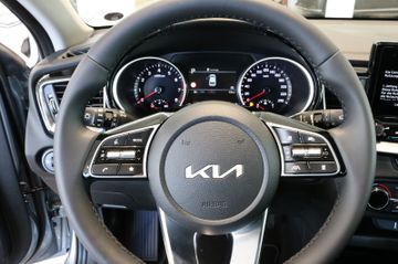 Fahrzeugabbildung Kia Ceed 1,5 T-GDI DCT Automatik   Panorama/Kamera