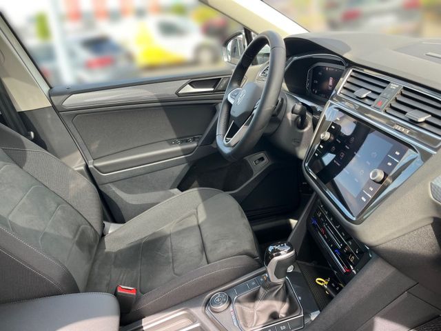 Tiguan 2.0 TDI LIFE MATRIX LED+PANO+360°+STHZ+AH