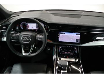 Audi Q8 - 8