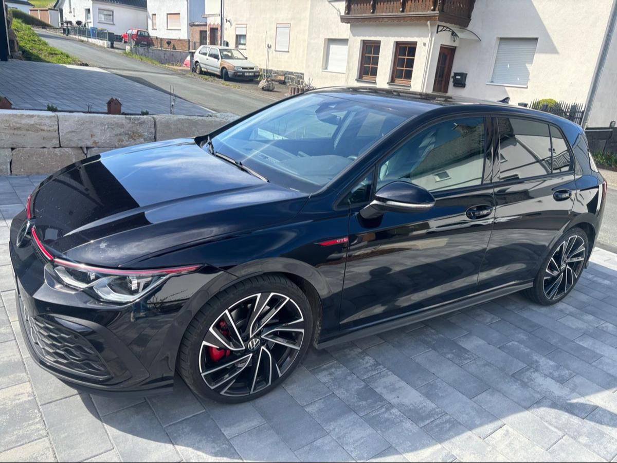 Volkswagen Golf VIII Lim. GTI LED Leder Navi Kamera