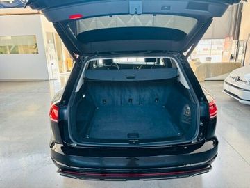 Volkswagen Touareg - 7
