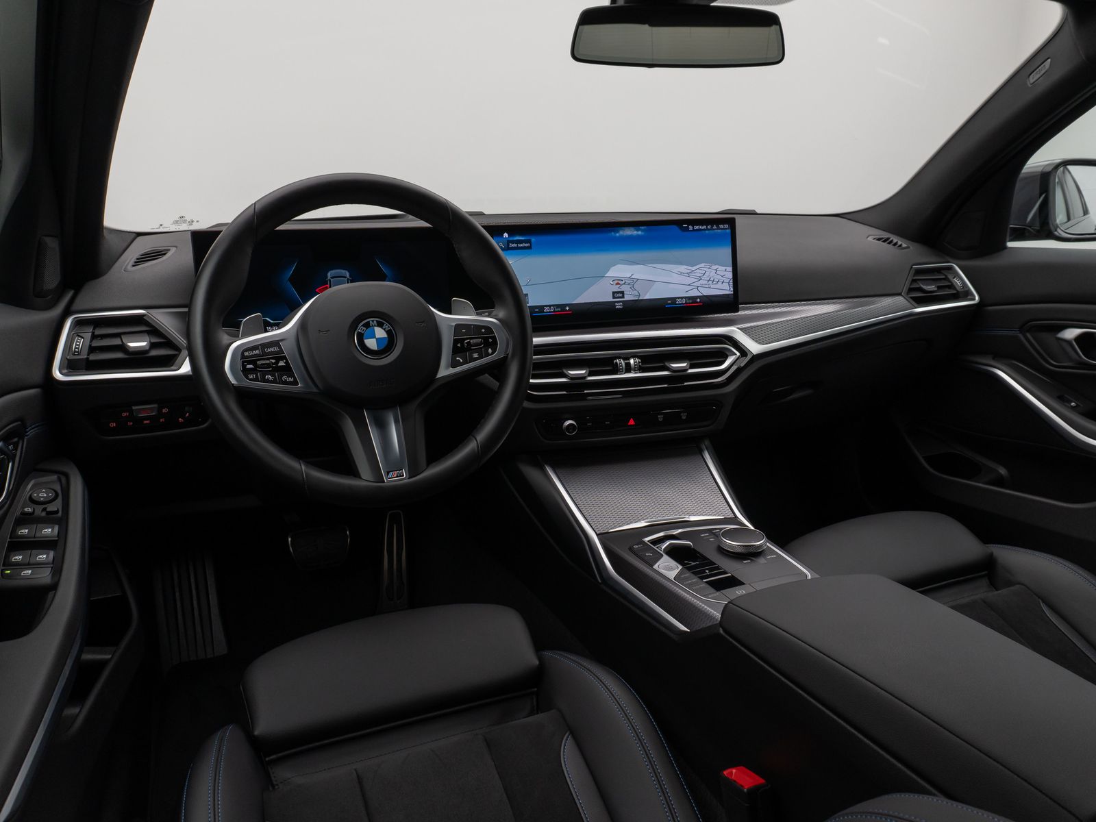 Fahrzeugabbildung BMW 320d  xD M Sport Kamera DAB HiFi Stop&Go Komfort