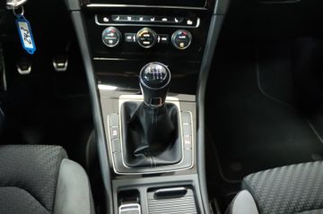 Volkswagen Golf VII Variant Highline R-Line AHK LED SH