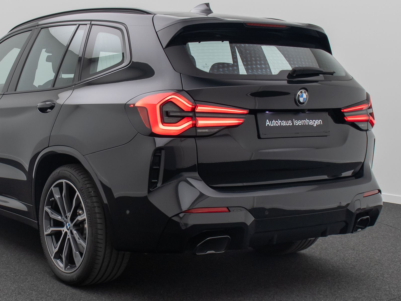 Fahrzeugabbildung BMW X3 M40i Laser HUD DAB 360° DisplKey Panorama 20"