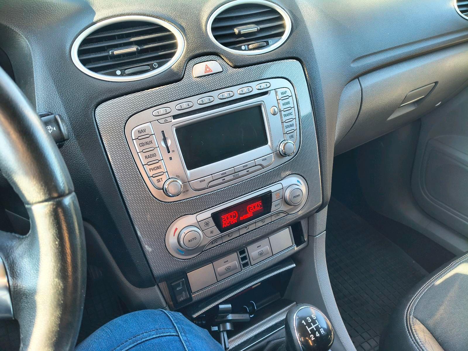Ford Focus 2008 — photo 11