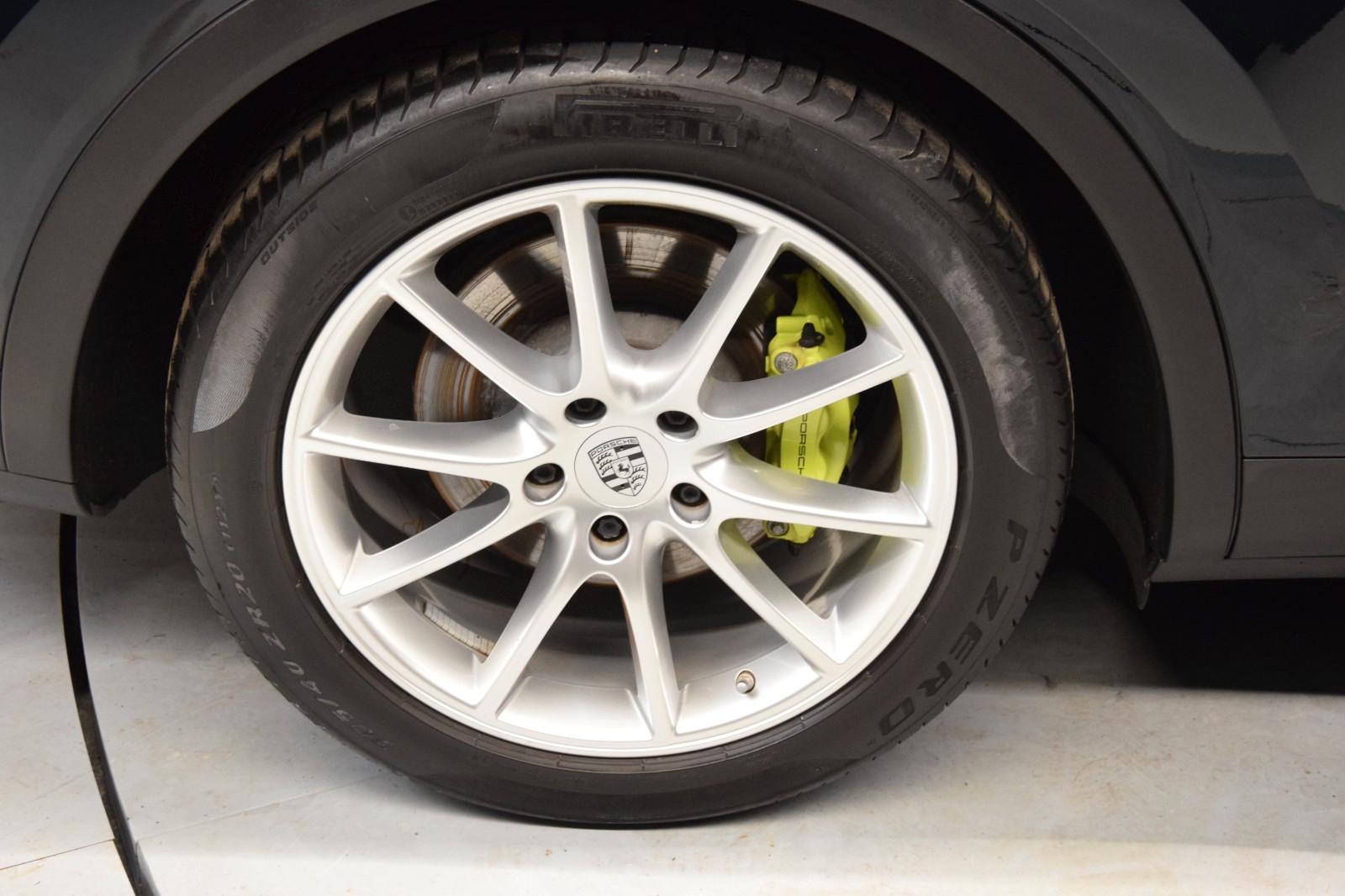 Porsche Cayenne E-Hybrid Pano. ACC Matrix. Bose Approv.