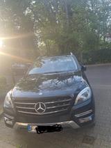 Mercedes-Benz Mercedes ML 350 8-fach bereift 22 Zoll Reifen - Mercedes-Benz ML 350 in Frankfurt (Main)