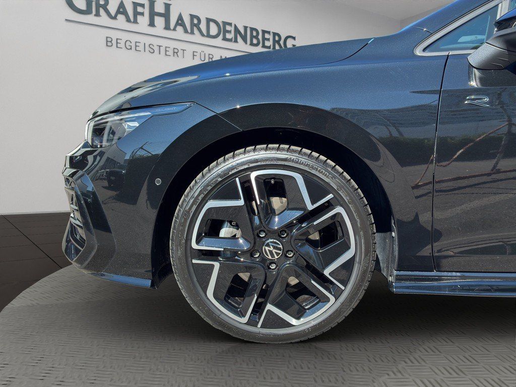 Volkswagen Golf VIII 2.0 TSI 4M DSG R Line Navi Panorama imagem 3