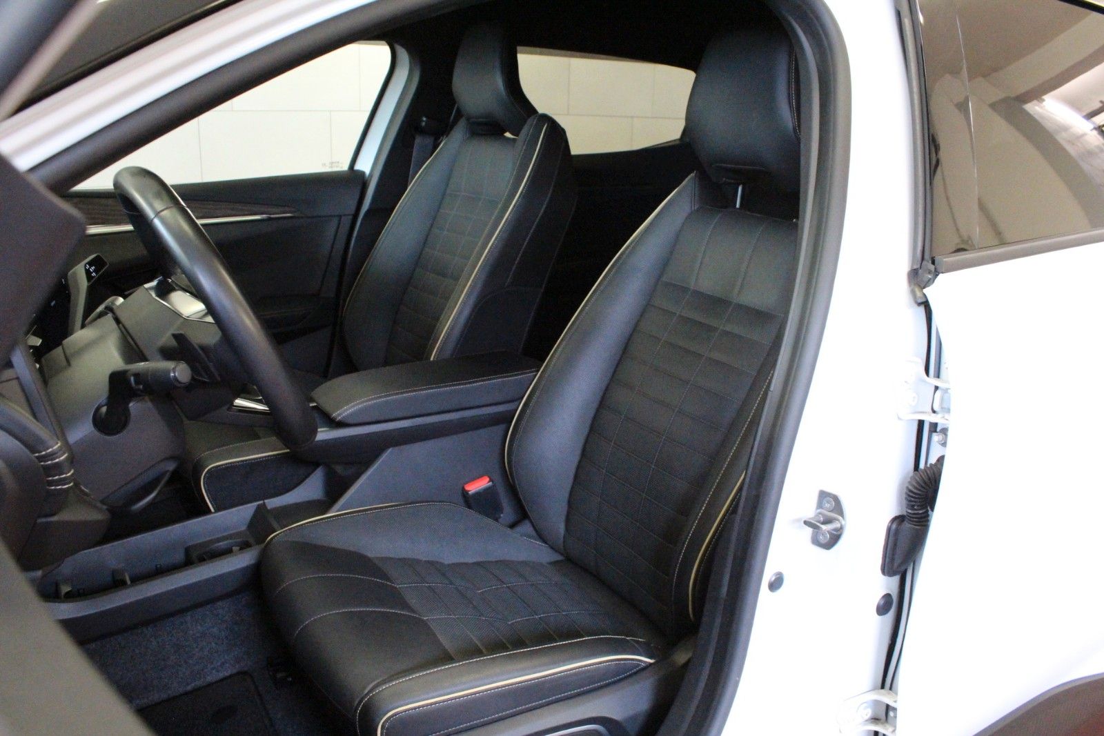 Fahrzeugabbildung Renault Megane E Tech Iconic EV60 220hp optimum charge