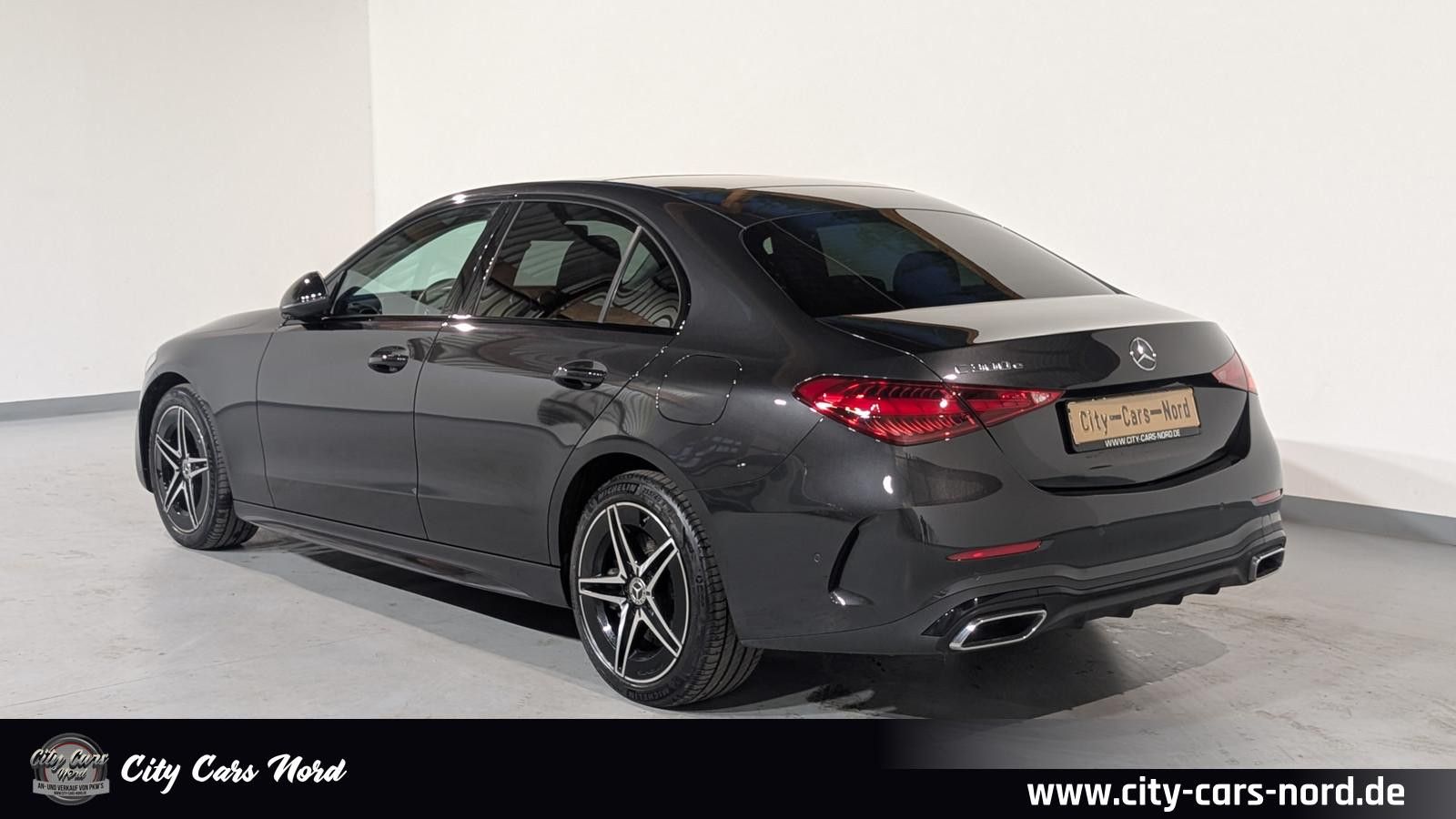Mercedes-Benz C 300 e AMG PANO+NIGHT+LED+KAM imagem 3