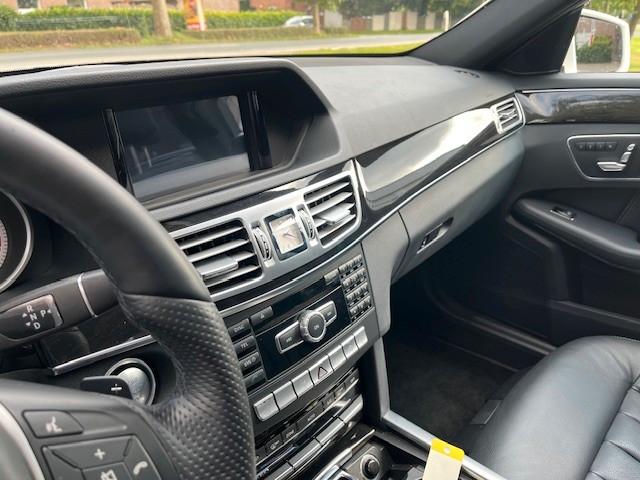 Mercedes-Benz E 220 CDI Limousine BlueEfficiency Avantgarde LH