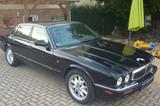Jaguar XJ8 3.2 V8 - Nicht Fahrbereit - schwarze Jaguar XJ8