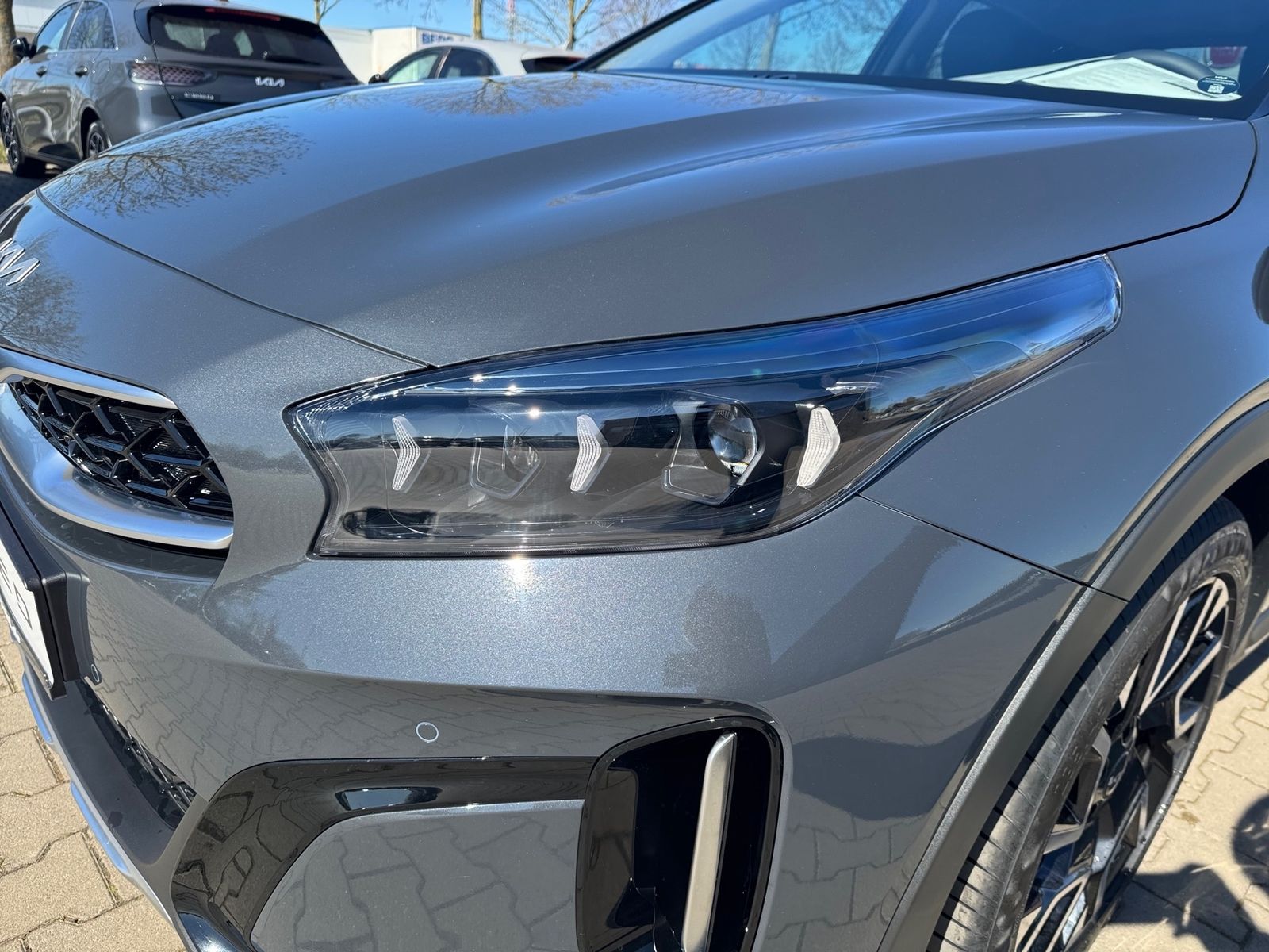 Fahrzeugabbildung Kia XCEED 1.5T 140 DCT7 PLATINUM GLAS