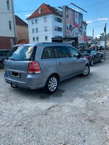 Opel zafira b ,7 sitzer ,1,8Motor 140 ps ,... - Opel Zafira: Motor