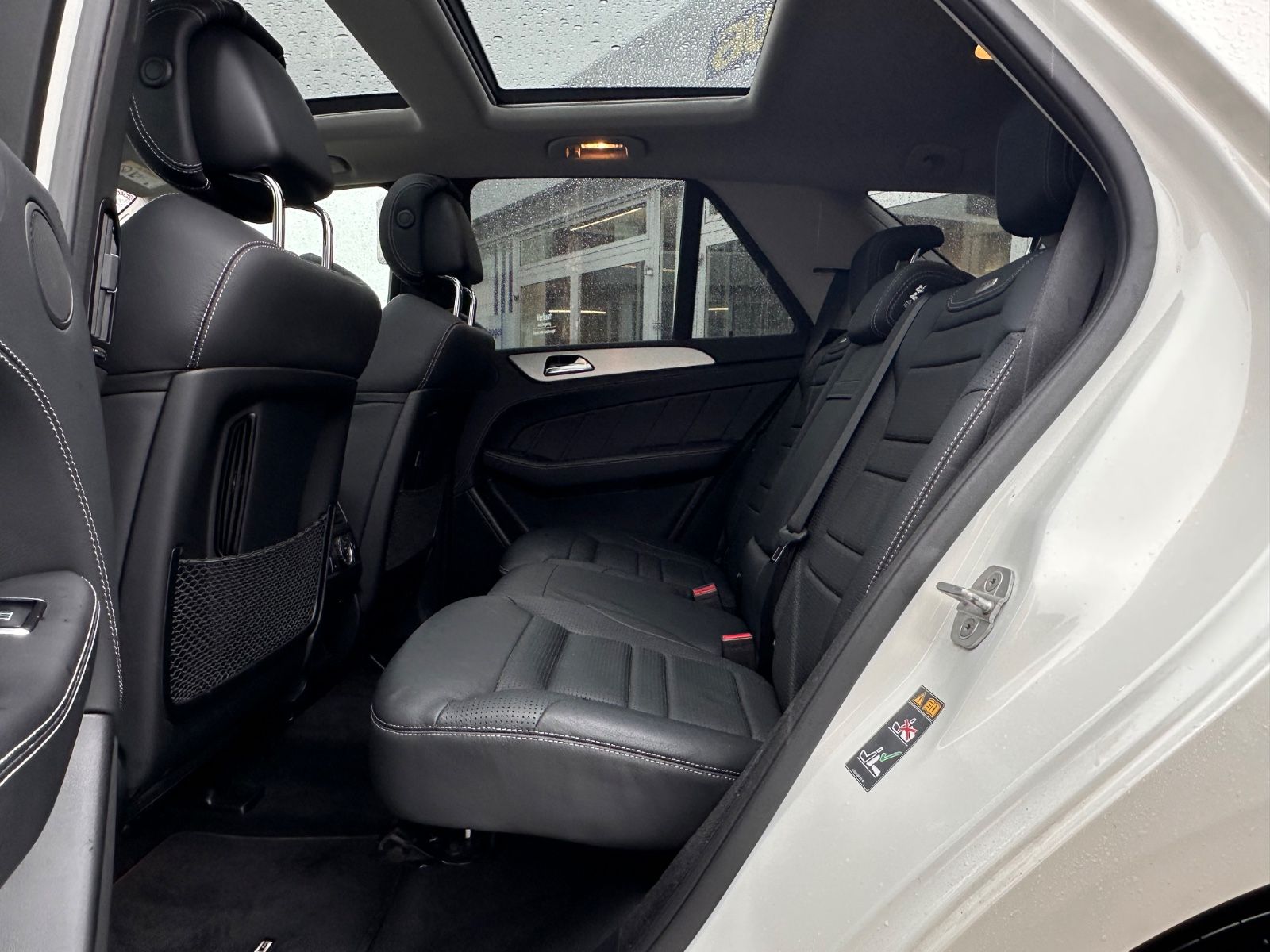 Fahrzeugabbildung Mercedes-Benz ML 63 AMG 4M Perform/AHK/Pano/Nachtsicht/21"/ACC