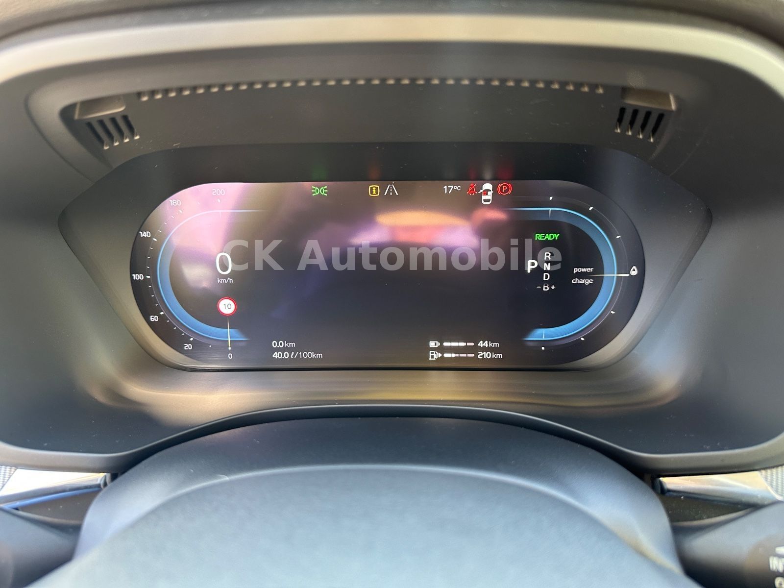 Fahrzeugabbildung Volvo XC60 T6 Plus Bright Recharge AWD/Navi/Pano/AHK