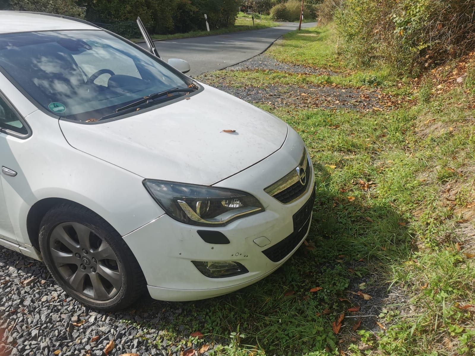 Opel Astra 2011 — engine 1.910 cm³, 118 HP (87kW)
