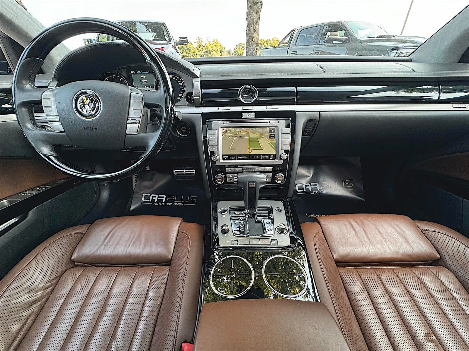 Fahrzeugabbildung Volkswagen Phaeton V8 4Motion Exclusive Individual Premium